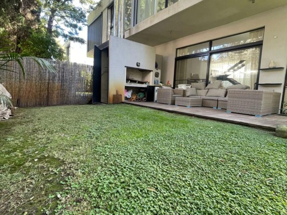 Casa en Carrasco – 6984848 | Mantua housin esquina  French